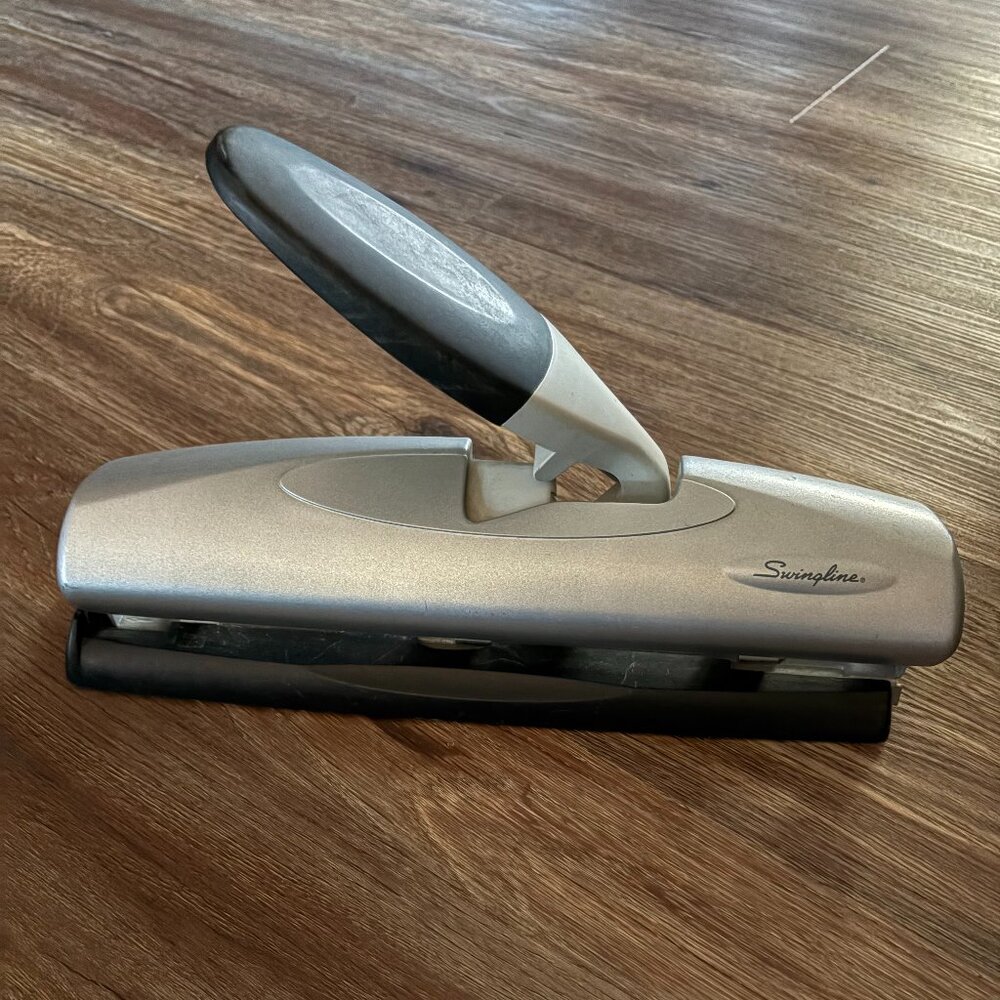 Swingline 3 Hole Punch-Light Touch Design-Used-Like New
